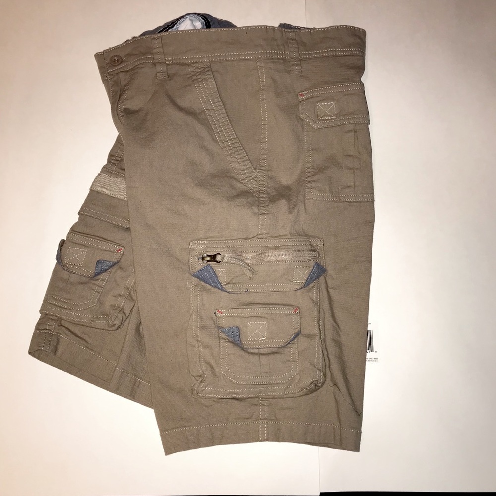 Men’s Beverly Hills Polo Club Khaki Cargo Shorts